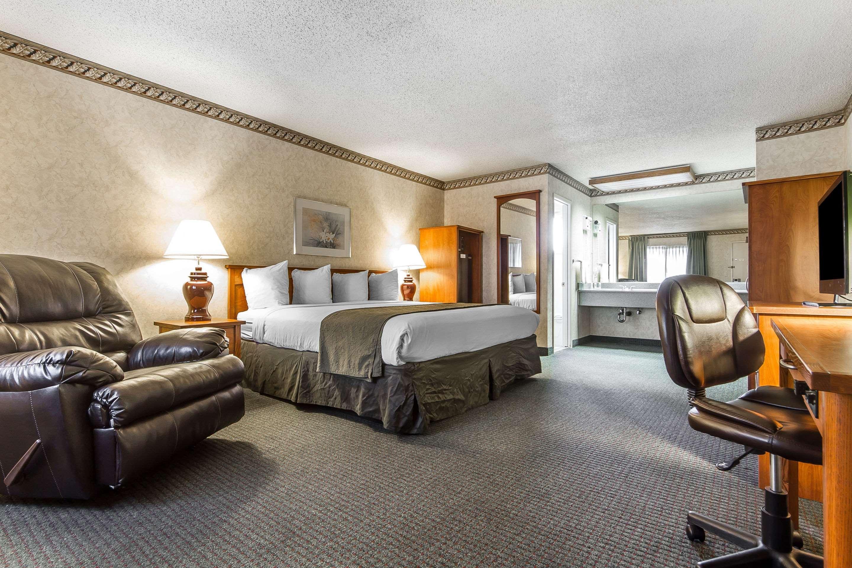 Quality & Silicon Valley Hotel 3*