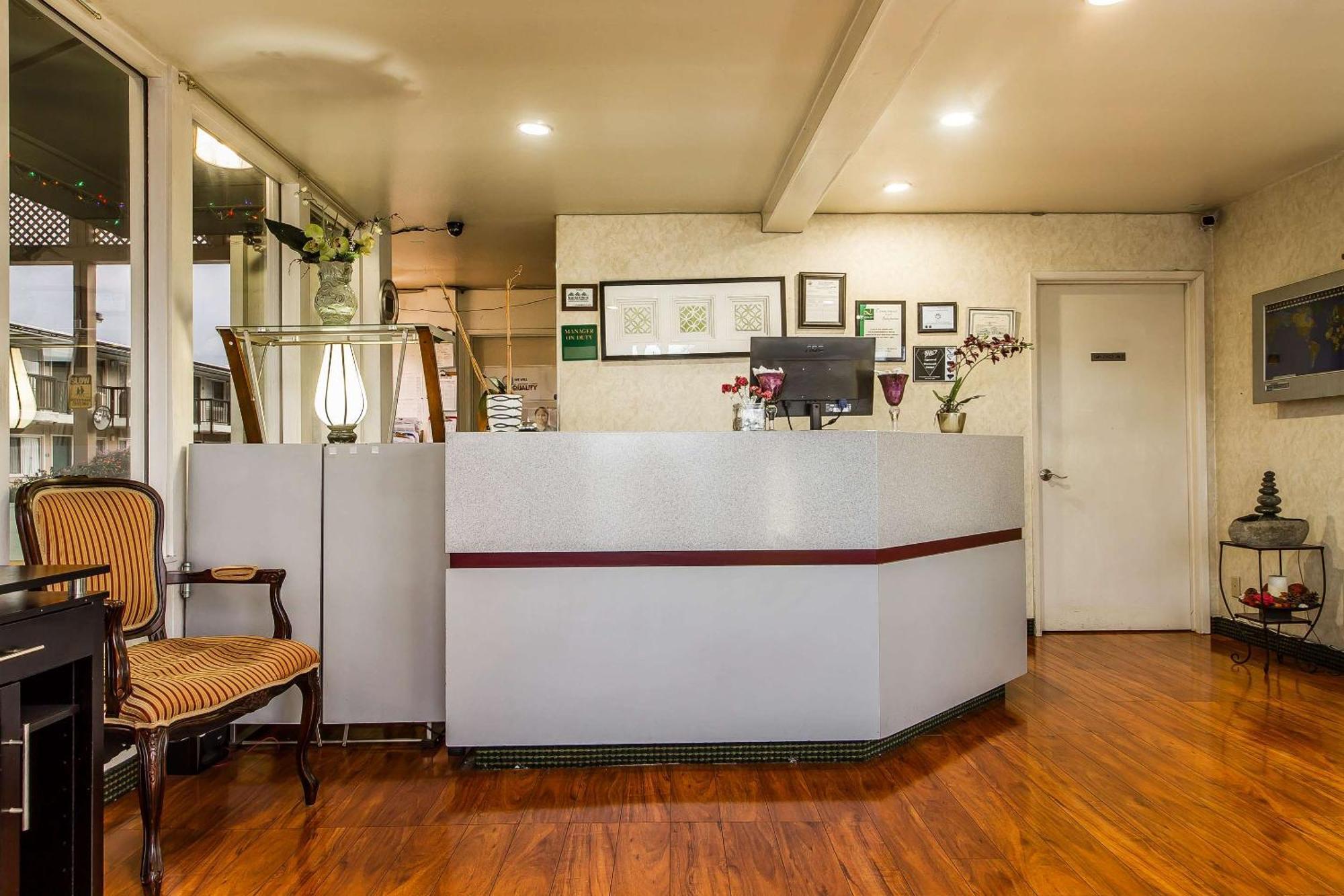Quality & Silicon Valley Hotel 3*